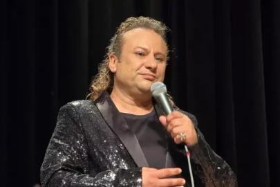 Harika Avcı'dan Onur Akay'a "yapay zekâ" göndermesi!