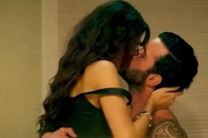 Hande Erçel ve Barış Arduç'un yakın sahneleri sosyal medyayı salladı