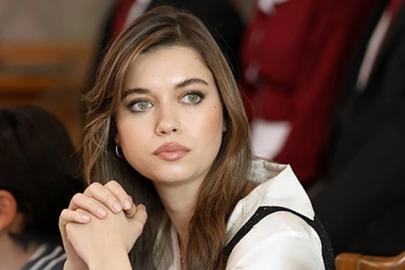 Afra Saraçoğlu'nun daha önce görmediğiniz en doğal fotoğrafı!