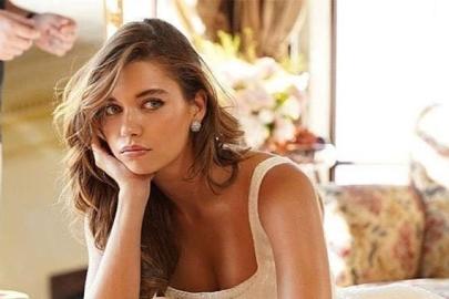 Afra Saraçoğlu'nun uluslararası başarısı!