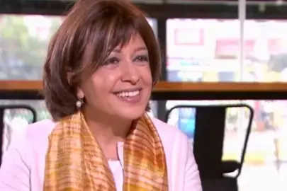 TRT’nin sevilen spikeri Gülden Özel, kanser nedeniyle yaşamını yitirdi