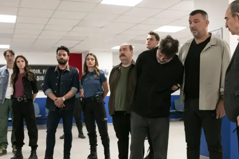 Arka Sokaklar reyting tahtını bırakmıyor: 20 yıllık çınar yine lider
