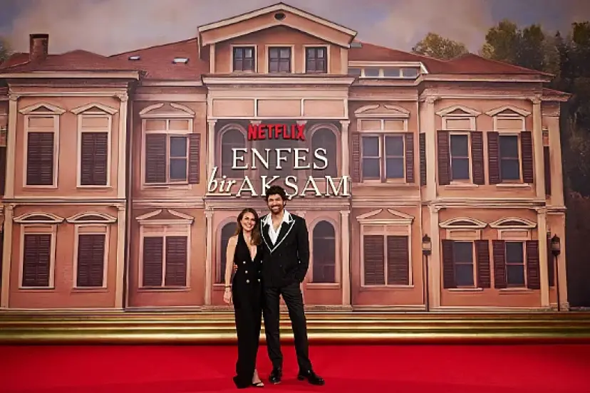 Aslı Enver ve Engin Akyürek'ten büyüleyici uyum! Enfes Bir Akşam galasında neler oldu?