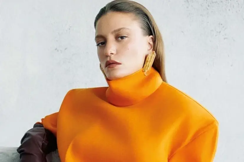 Serenay Sarıkaya'dan hayat dersi: "Parçalanarak kendimi yeniden inşa ediyorum"