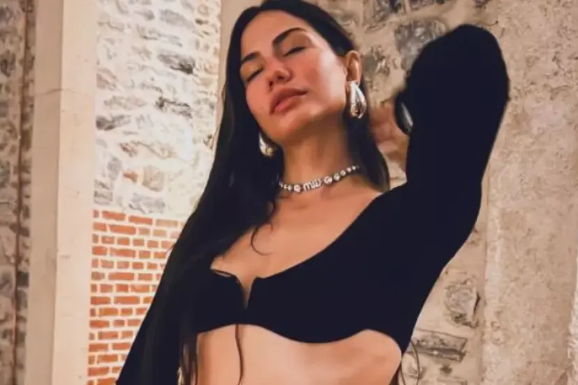 Demet Özdemir'den sosyal medyayı sallayan paylaşım: 'Biraz Rüya biraz Nisan en çok Demet'