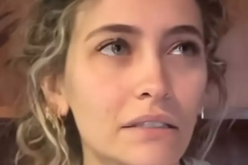 Michael Jackson'ın kızı Paris Jackson neden burun deliğini gösterdi?