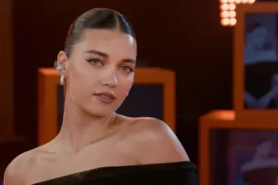 Afra Saraçoğlu için çifte başarı dönemi!