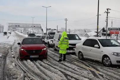 Uzman isim Marmara için yeni kar tarihini açıkladı: Kış bir süreliğine geri çekiliyor ama...