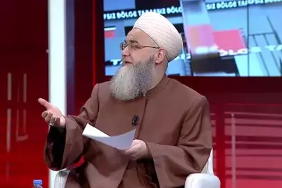 Cübbeli Ahmet Hoca'dan Kabe'de Hacılar yorumu! Celal Karatüre fenomenine ne dedi?