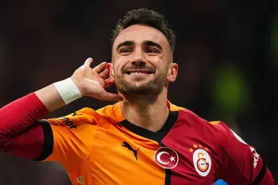 Sosyal medyayı sallayan takip! Yunus Akgün'ün Köksal Baba hamlesi Galatasaray'ı ikiye böldü