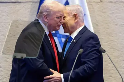 Trump–Netanyahu görüşmesinde İran kararı! Azami baskı artıyor mu?