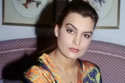 Sibel Turnagöl Kimdir? 57 Yaşındaki Sanatçı Hem Oynuyor Hem İşletiyor!