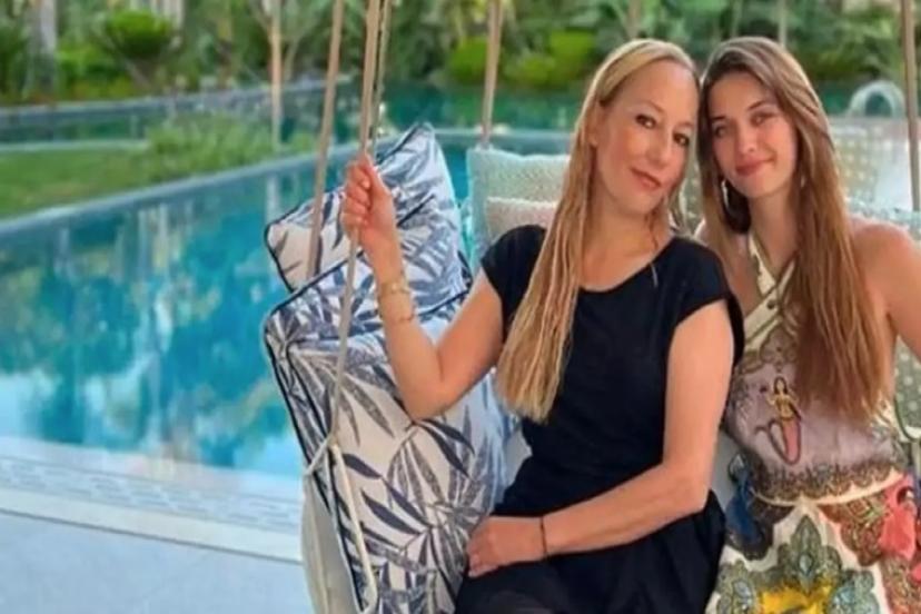 Sosyal medyada Afra Saraçoğlu'nun annesini çıldırttılar!