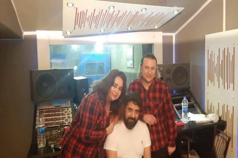 Ayşe Mine ve Onur Akay’a Altın Plak Ödülü!