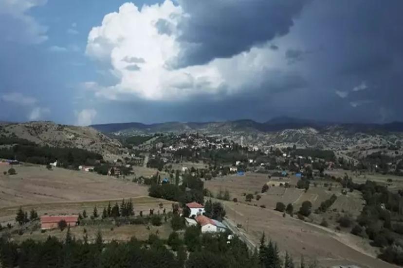 Balet yetiştirme geleneği olan köyün geçim kaynağı bale!
