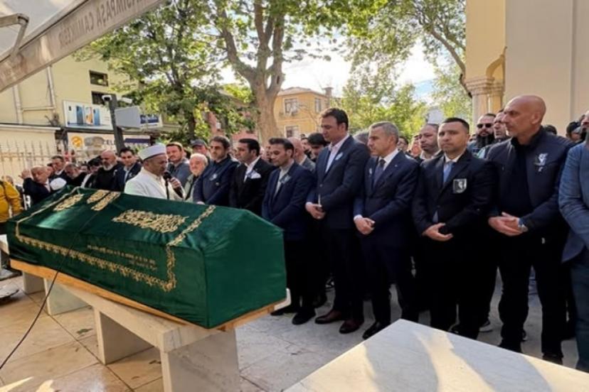 Balık Ayhan son yolculuğuna uğurlandı!