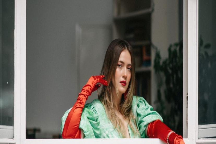 Bilge Kotkay ilk teklisinde "Yak Hüznümü" dedi!