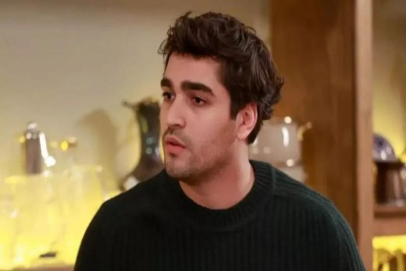 Mert Ramazan Demir asker dönüşü kimlerle vakit geçiriyor?