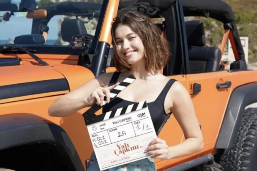 Mert Ramazan Demir Bali’den Afra Saraçoğlu’na ne hediyeler getirdi?