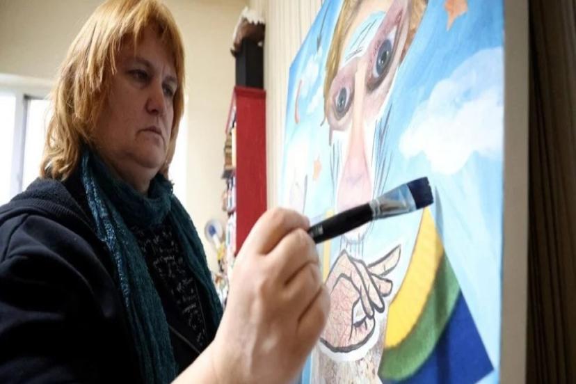 Öğretmeninin keşfiyle sanat dünyasına açılan kapı: 53 yaşındaki ressam 7 ülkede sergi açtı