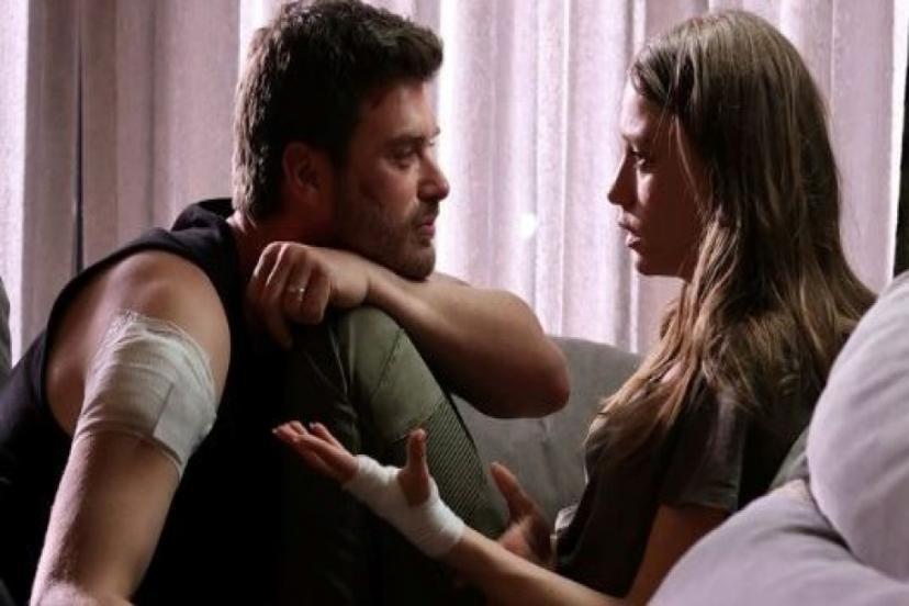 Serenay Sarıkaya'ya özel davet!