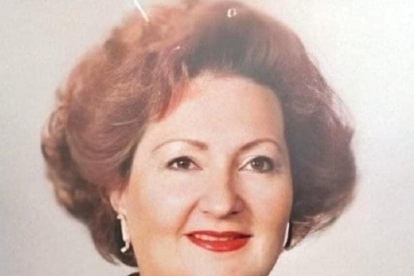 Vefat eden sanatçı Tülin Korman kimdir? Öğrencileri son yolculuğuna uğurladı...